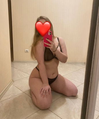 Сладкая и страстная девочка готова разделить с тобой моменты невероятного наслаждения. Обещаю, встреча со мной запомнится надолго! 7383, 19 лет