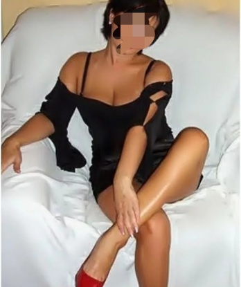 Молодая, стройная, горячая и неотразимая блондинка ждет встречи с обеспеченным мужчиной. Готова порадовать и доставить удовольствие. Фото подтверждено! 9881, 38 лет